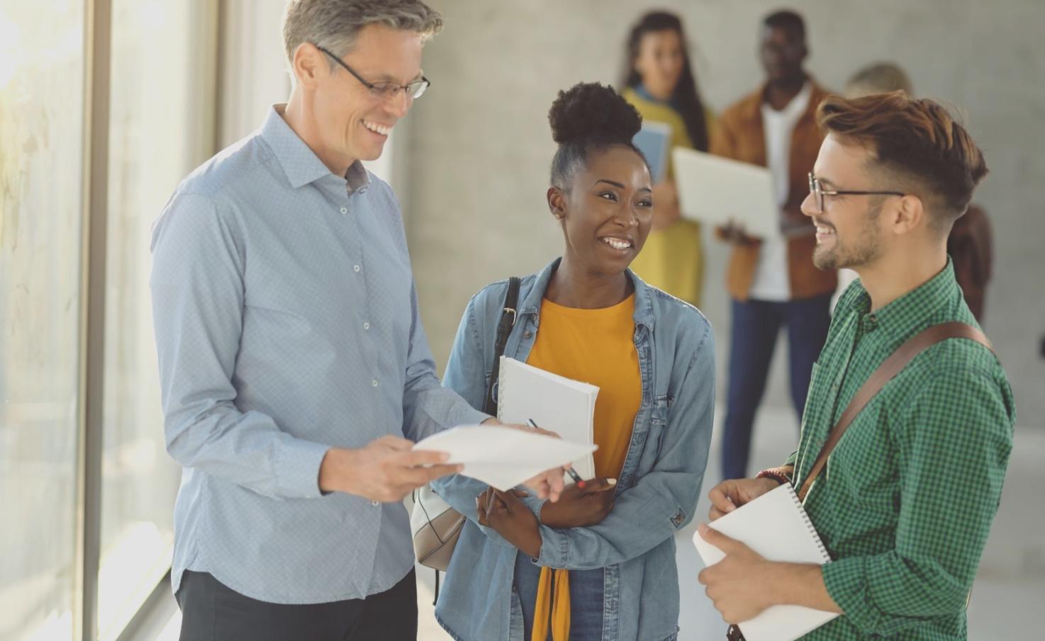 Команда Mindflare Quest работает над образовательными материалами по инвестиционной теории